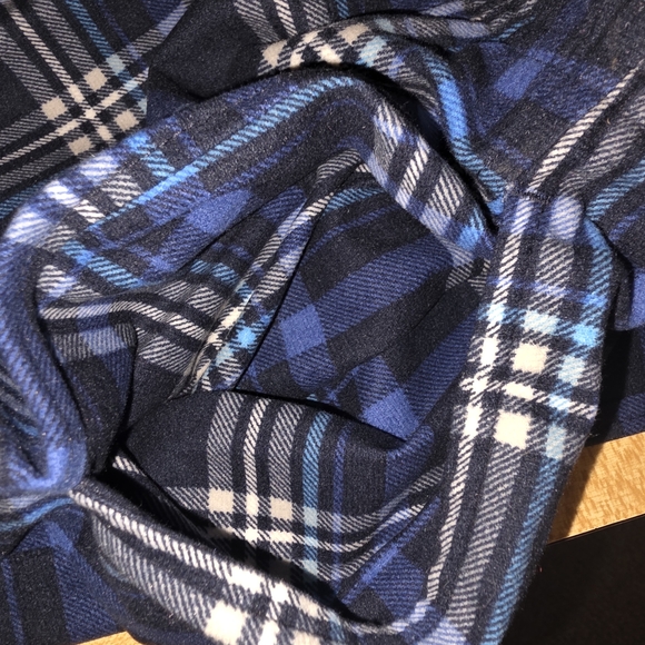 Nautica Men's Navy Plaid Pajamas (PJ8) - Picture 3 of 12